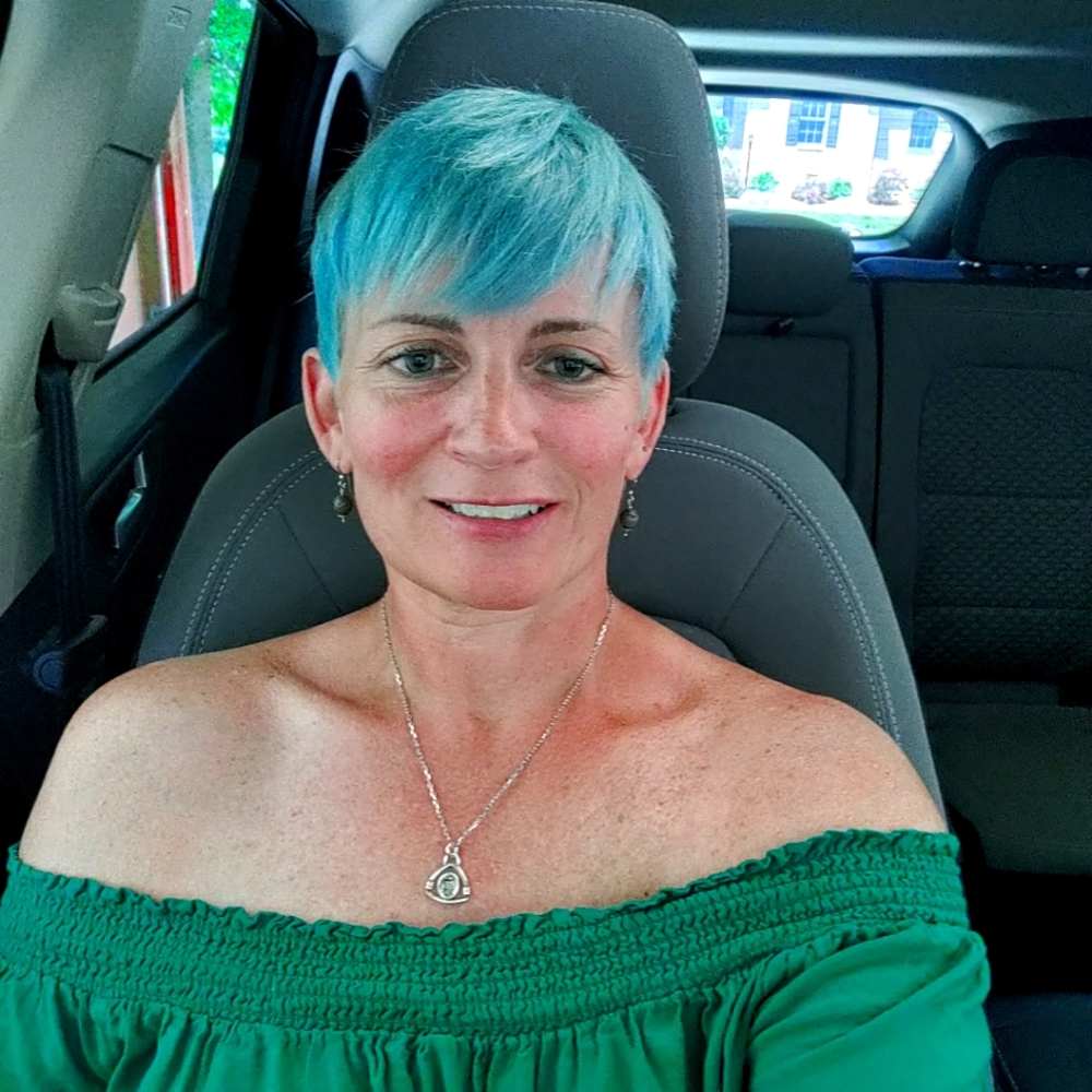 Meet your Posher, Jennifer